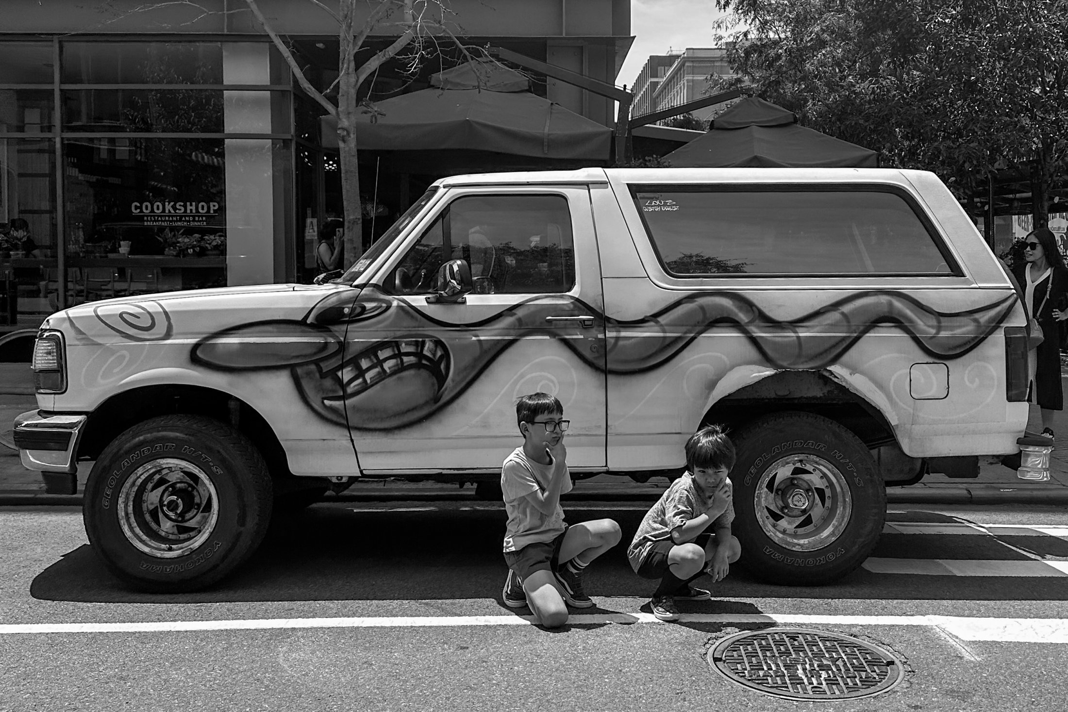 Lehmann Maupin - OSGEMEOS & Barry McGee